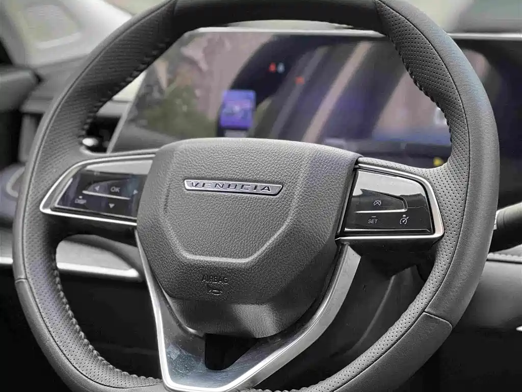 Venucia V — миниатюра 13