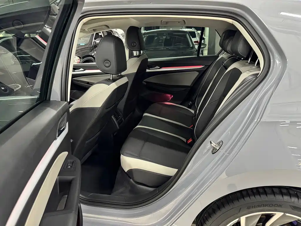 Volkswagen Golf — миниатюра 6