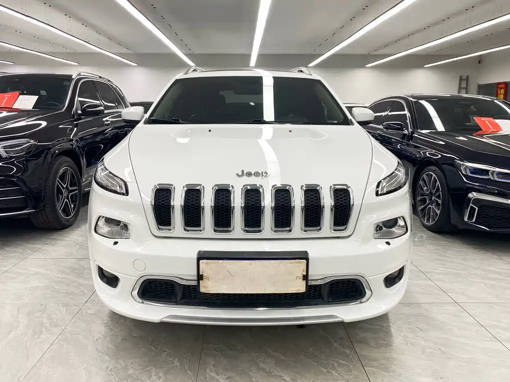 Jeep Cherokee — миниатюра 2