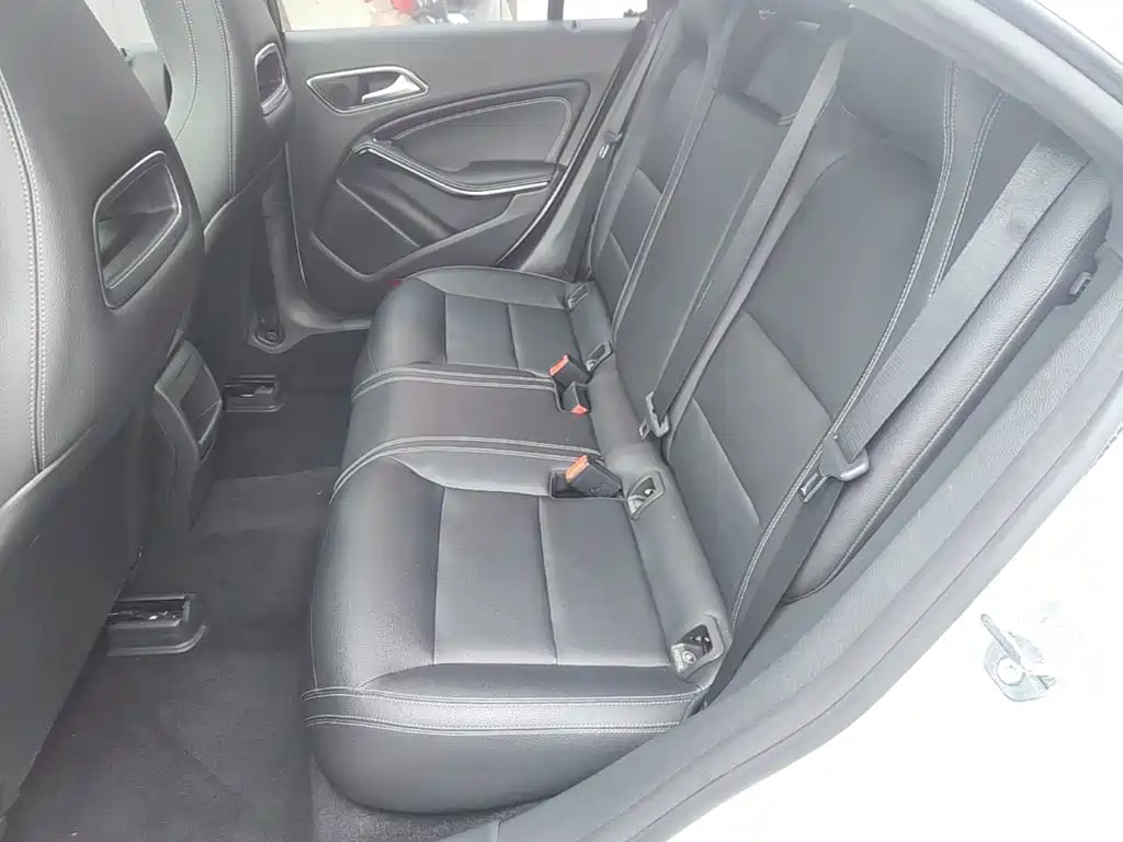 Mercedes-Benz CLA (Import) — миниатюра 17