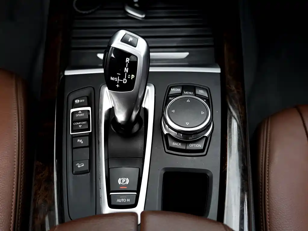 BMW X5 (Import) — миниатюра 11