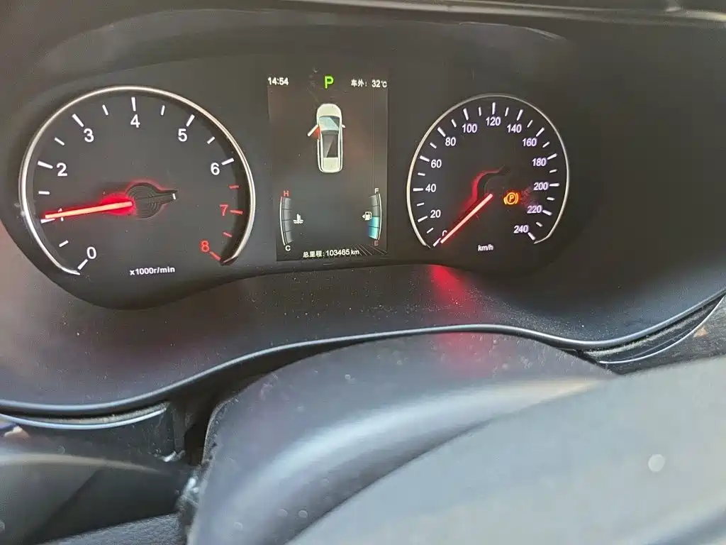 BYD MAX — миниатюра 5