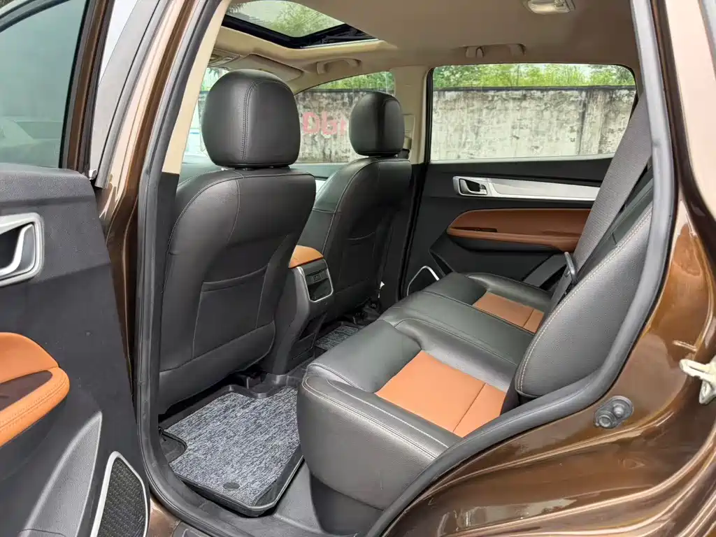 Geely Vision X6 — миниатюра 6