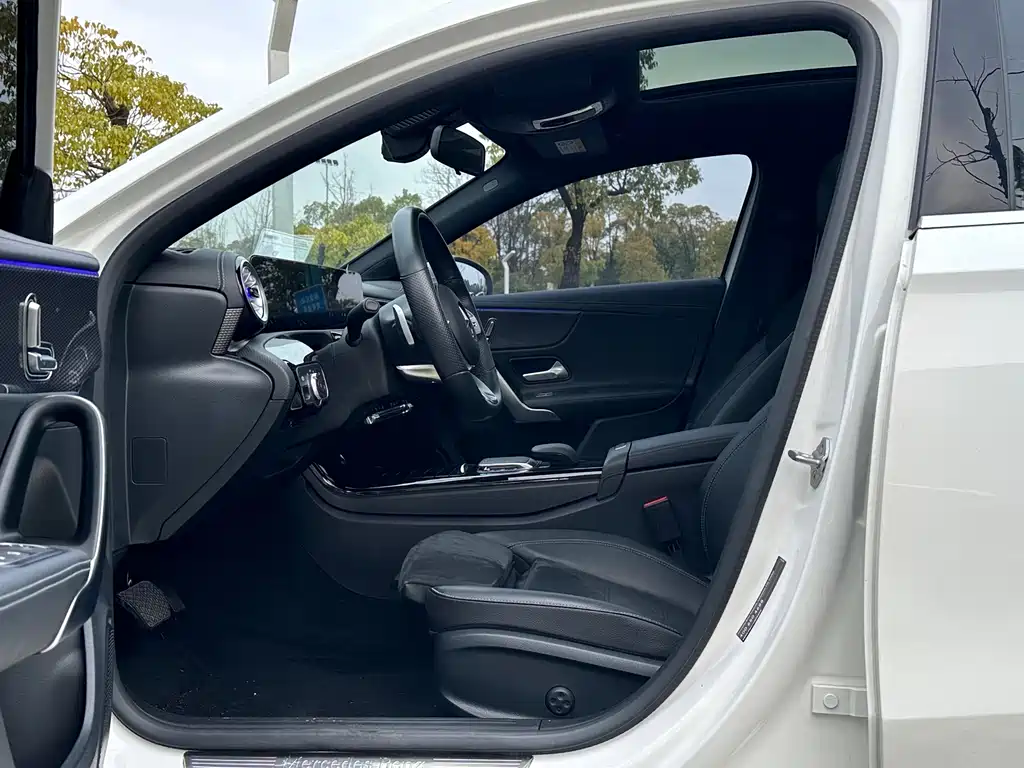 MERCEDES-BENZ A CLASS