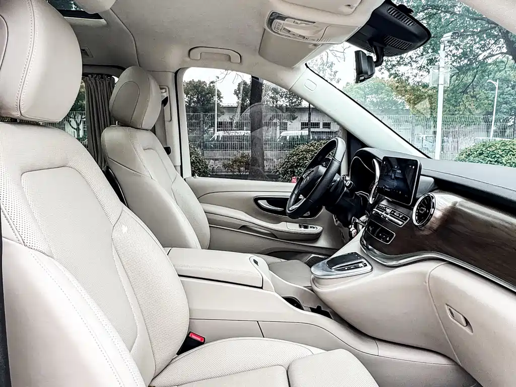 Mercedes-Benz V-Class V 2022 V 260 L Luxury