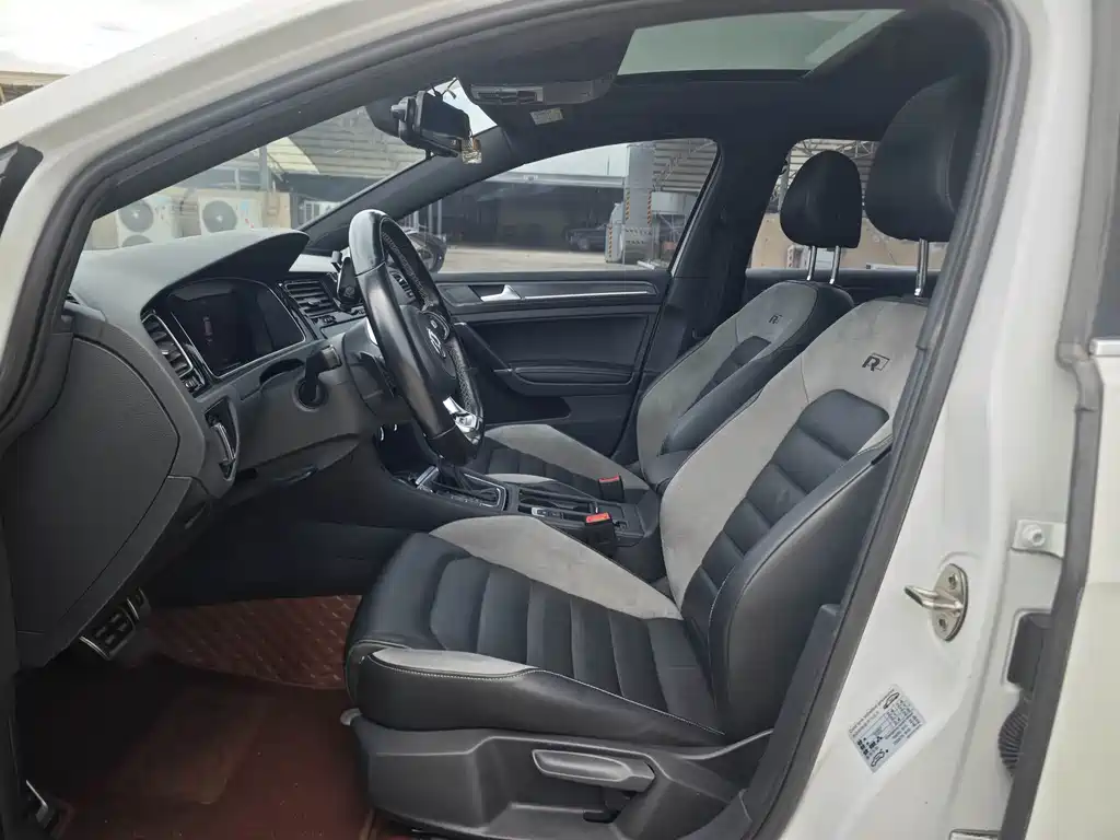 Volkswagen Golf — миниатюра 9