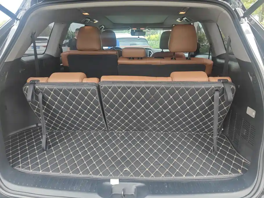 Toyota Highlander 2021 2.0T Luxury 7 мест