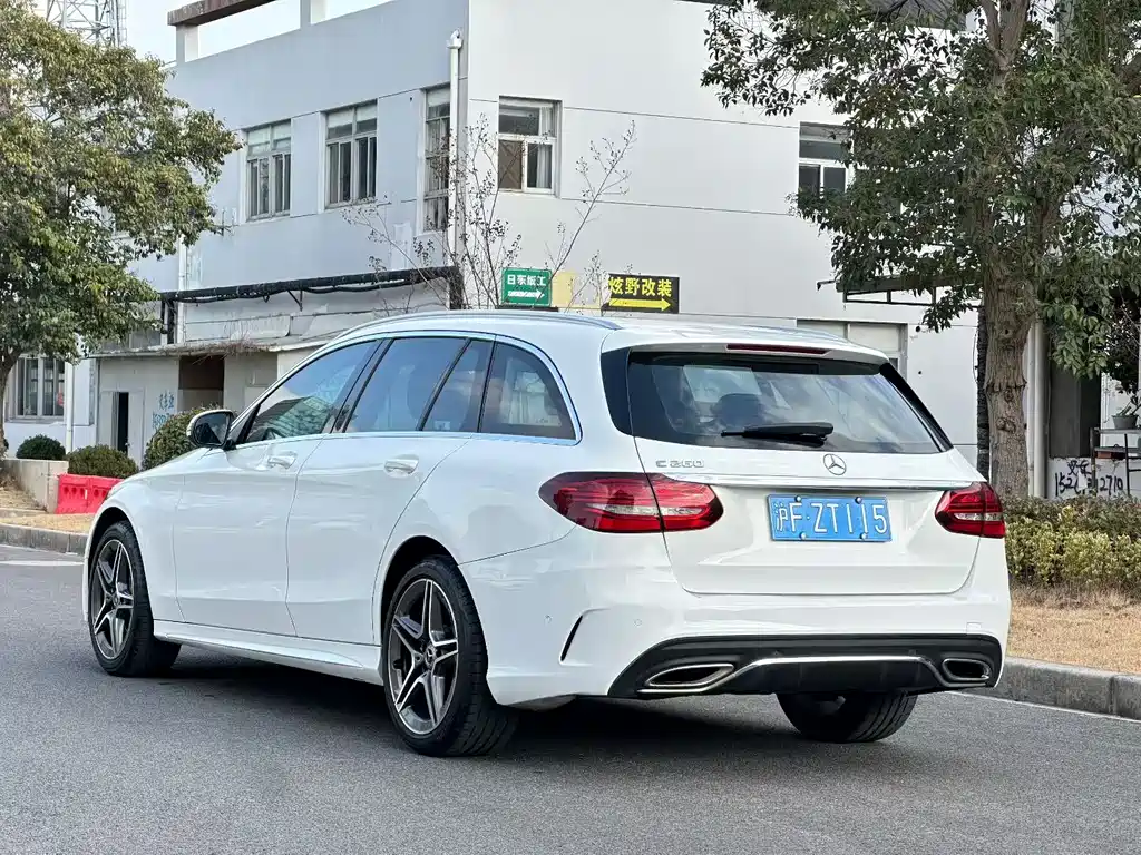 MERCEDES-BENZ C CLASS