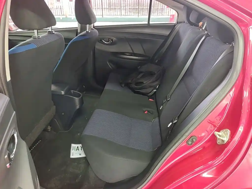 Toyota Yaris L — миниатюра 17