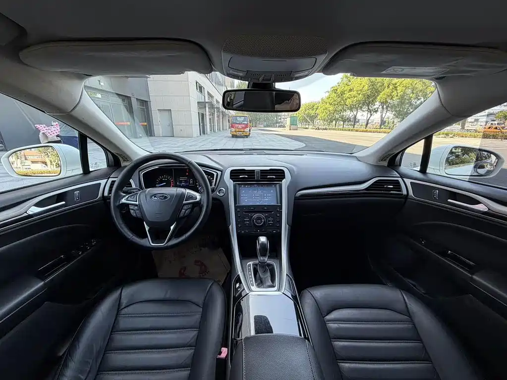 Ford Mondeo — миниатюра 10