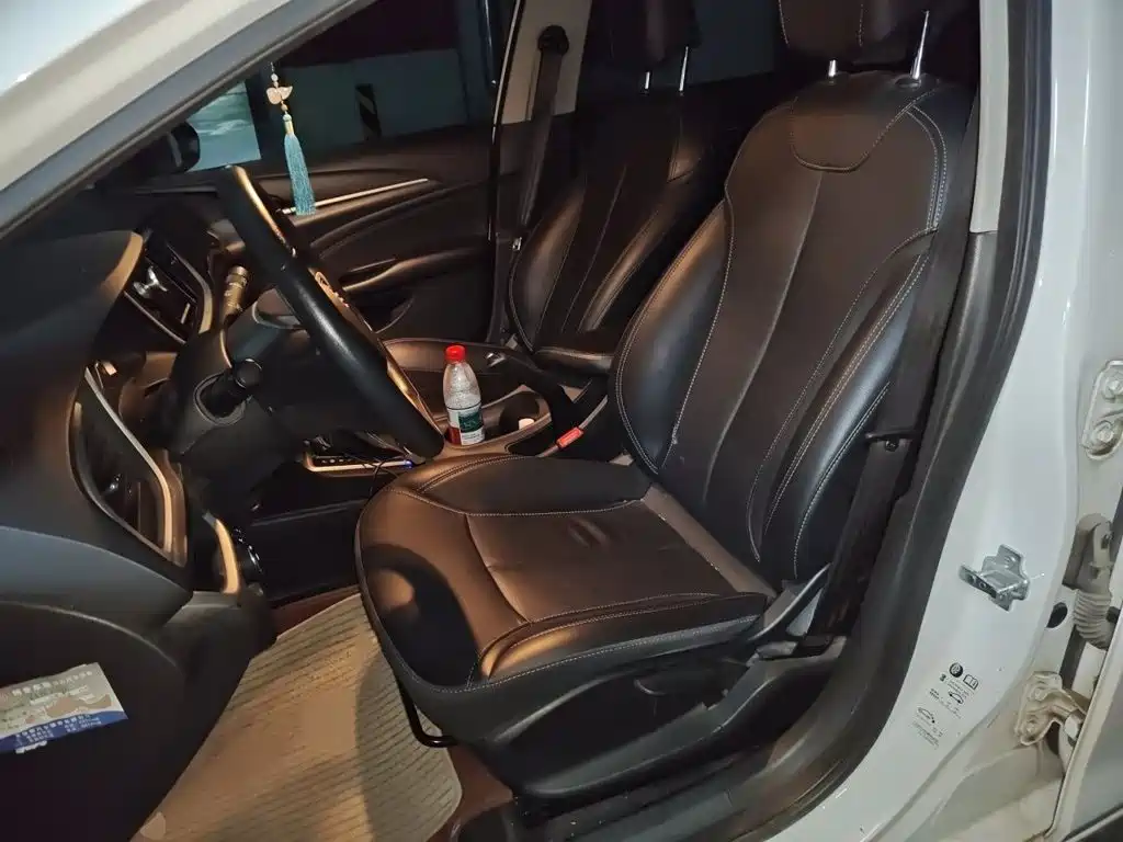 Buick Excelle — миниатюра 8