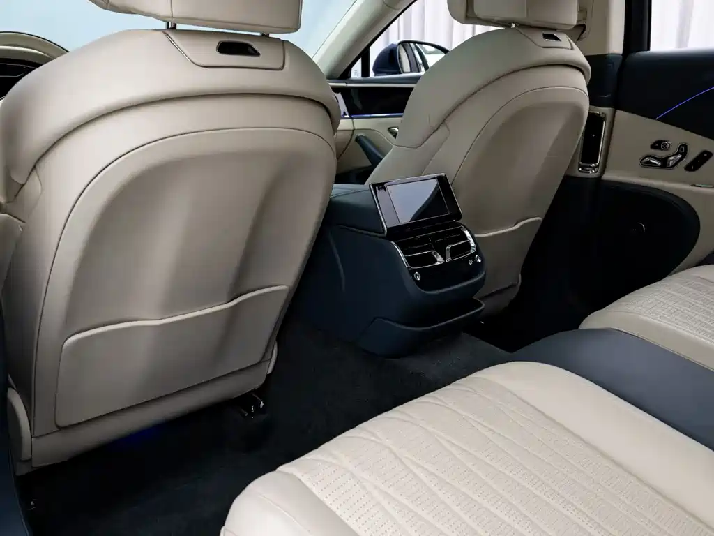 Bentley Flying Spur PHEV 2.9T V6 Hybrid, фото 7