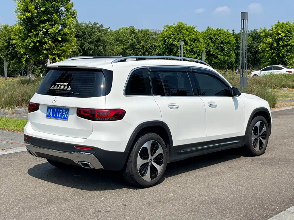 Mercedes-Benz GLB — миниатюра 4