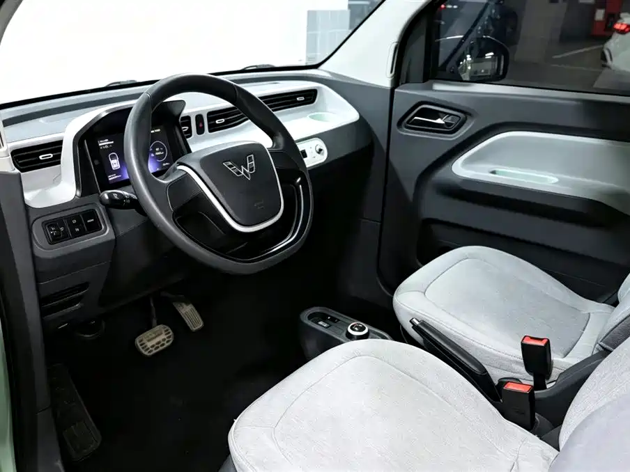 Wuling MINIEV — миниатюра 7