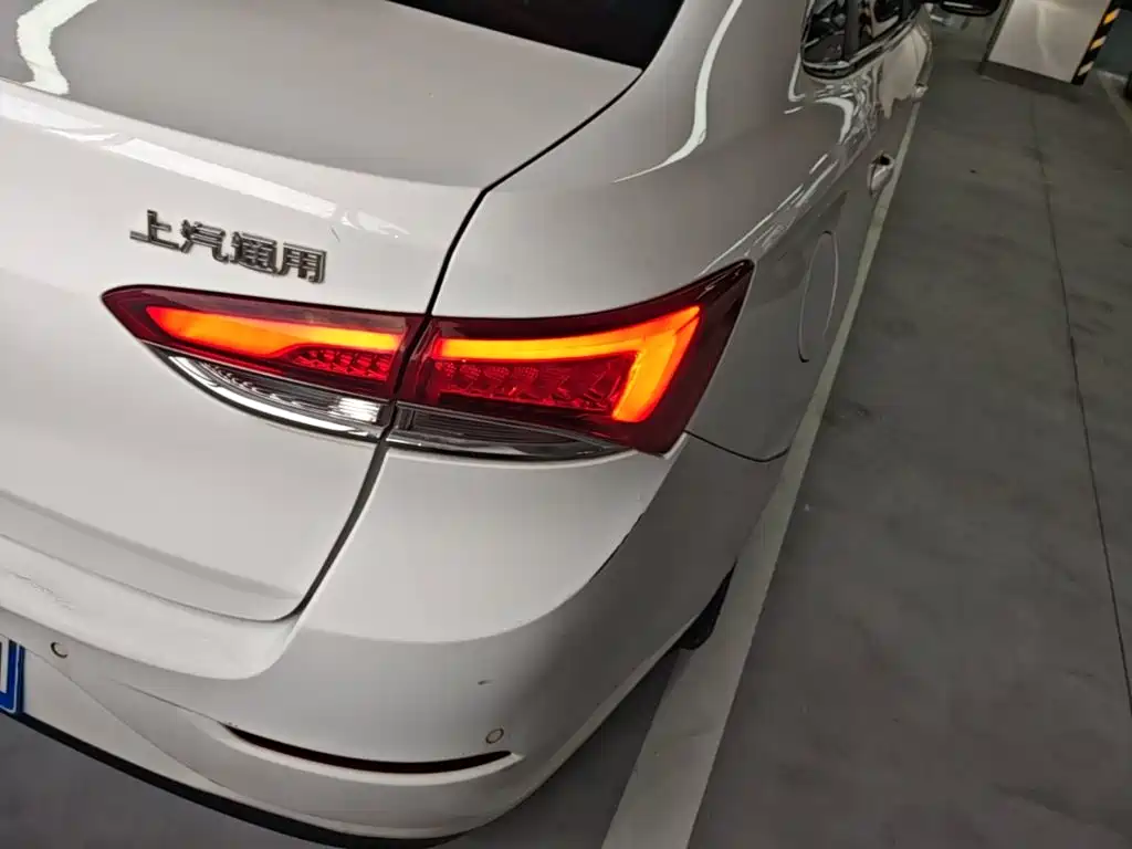 Buick Excelle — миниатюра 8