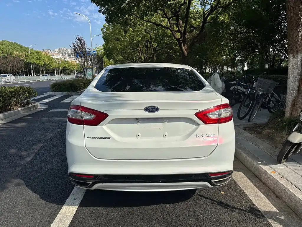 Ford Mondeo — миниатюра 5