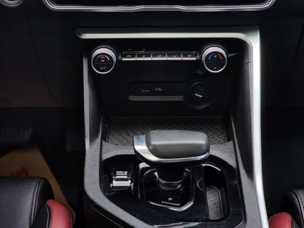 Geely Binyue 1.4T DCT Diamond Edition, фото 16
