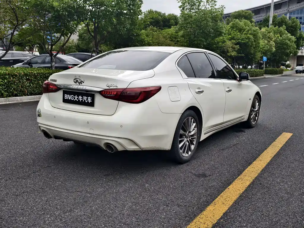 Infiniti Q50L 2018 2.0T VI