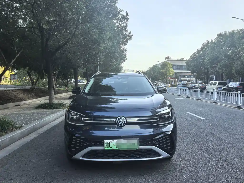 Volkswagen ID.6 Crozz — миниатюра 2