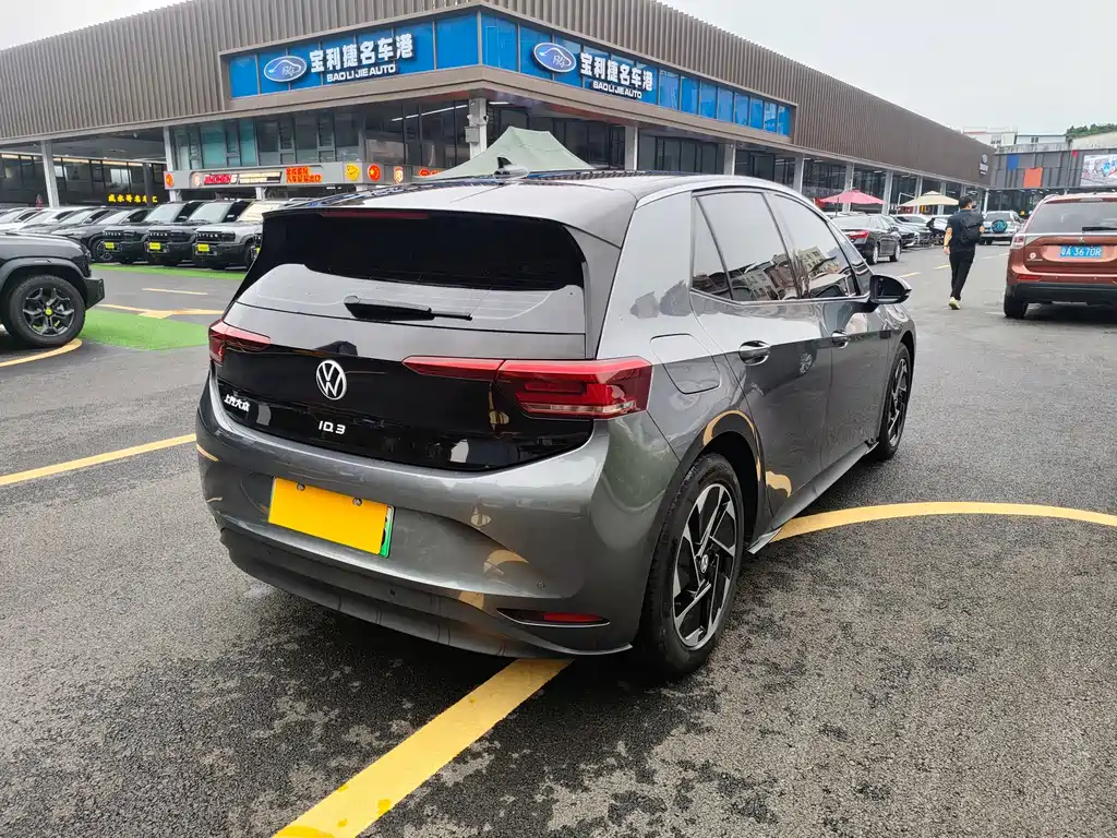 Volkswagen ID.3 — миниатюра 5