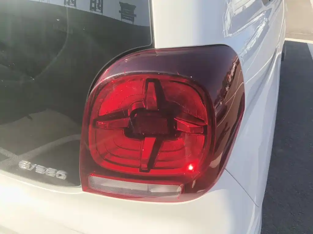 Roewe Clever — миниатюра 8