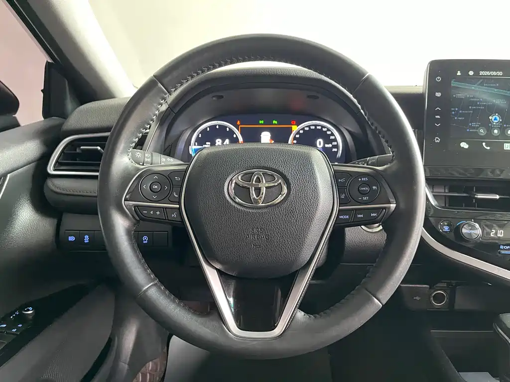 Toyota Camry — миниатюра 30