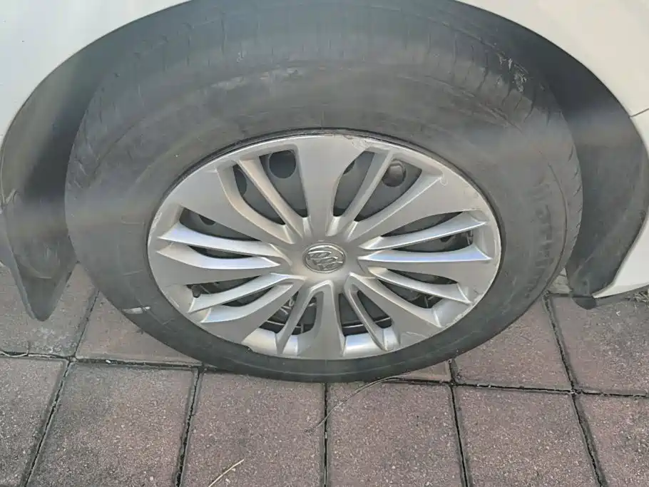 Buick Excelle — миниатюра 6