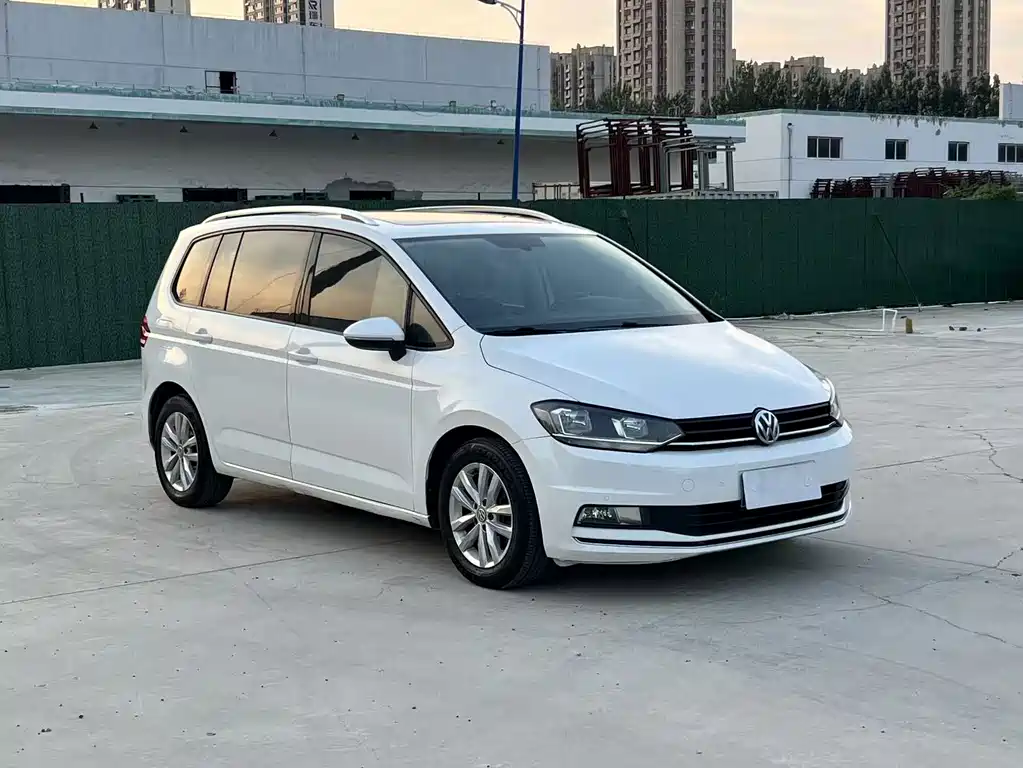 Volkswagen Touran — миниатюра 3