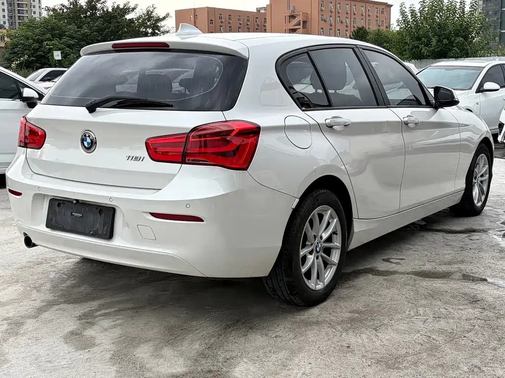BMW 1 Series (Import) — миниатюра 4