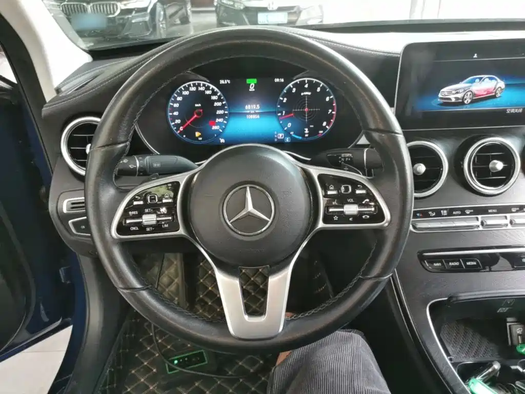 Mercedes-Benz C-Class — миниатюра 11