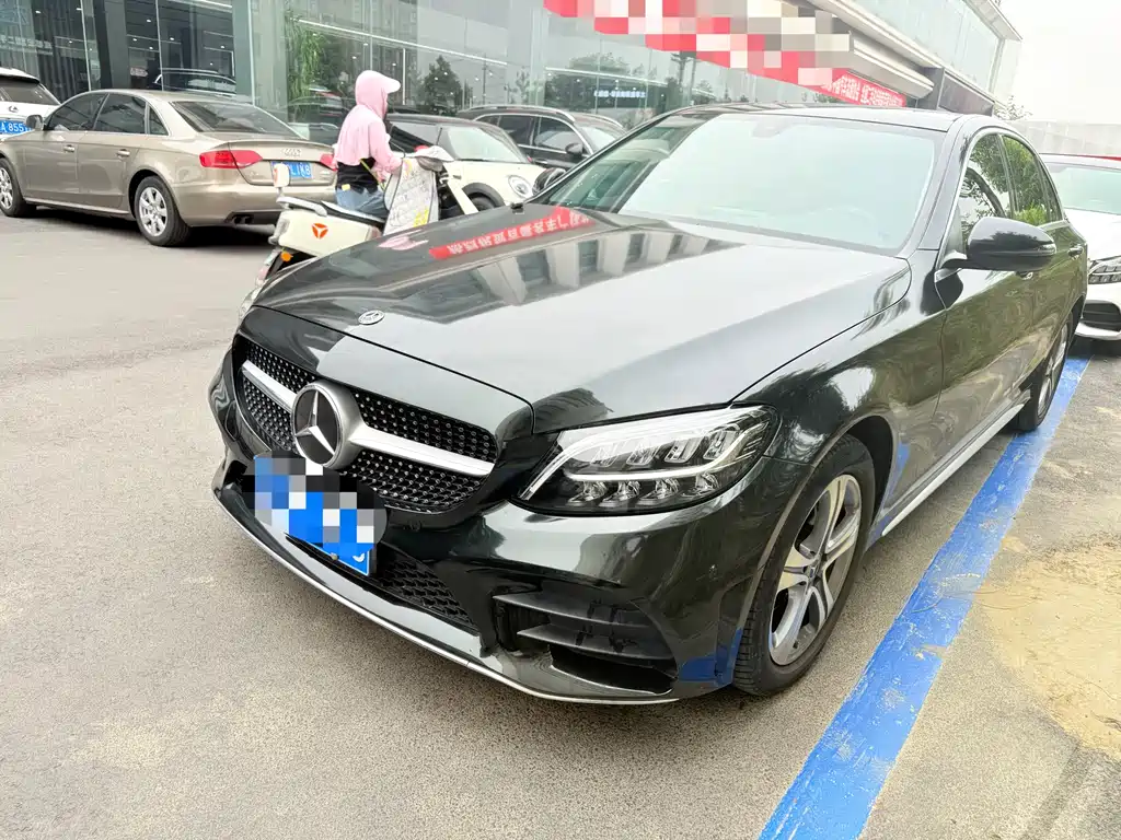Mercedes-Benz C-Class 2021