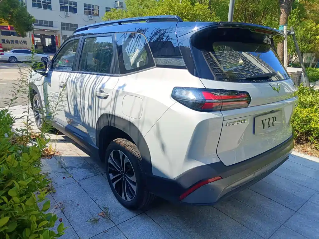 Wuling Xingguang 560 New Energy — миниатюра 5