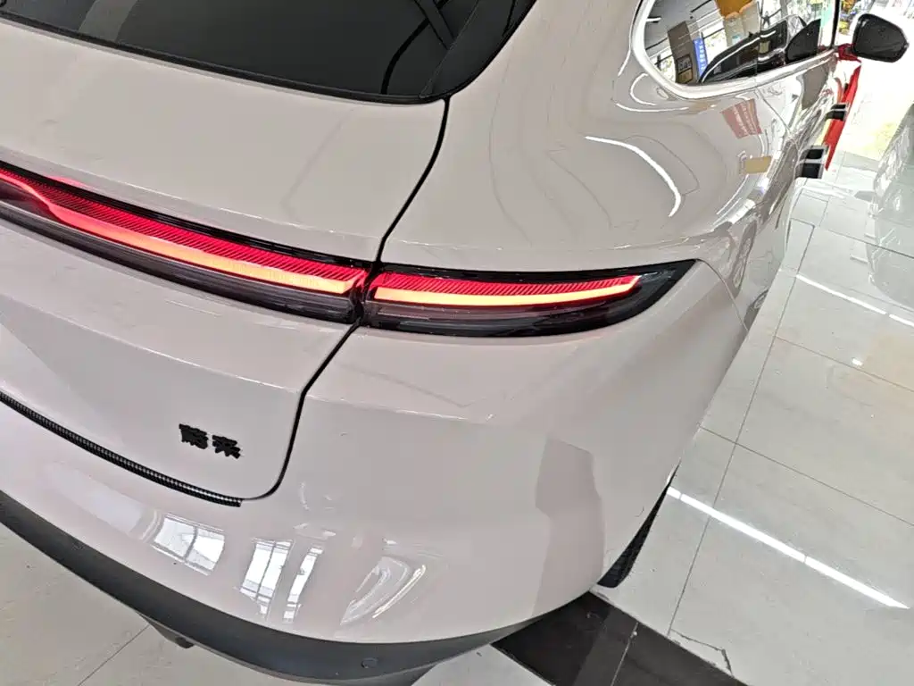 NIO ET5T — миниатюра 8