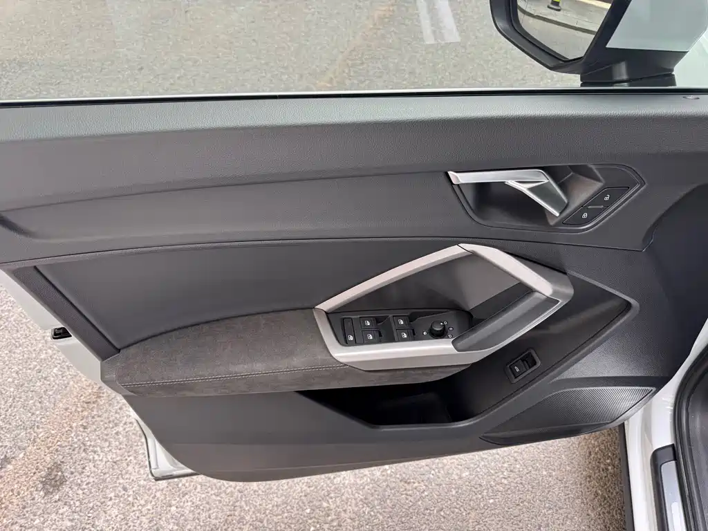 Audi Q3 — миниатюра 11
