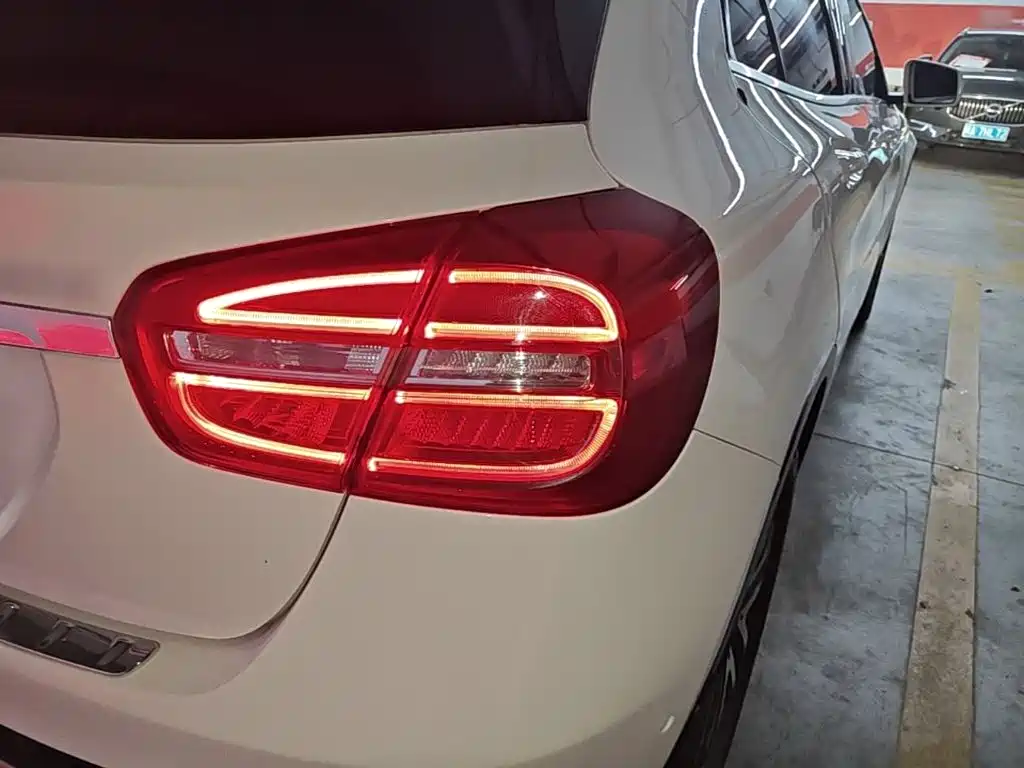 Mercedes-Benz GLA — миниатюра 8