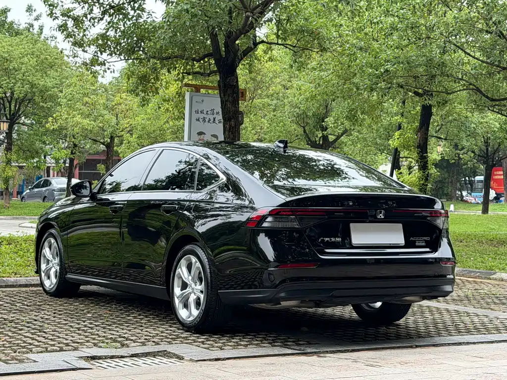 Honda Accord — миниатюра 21