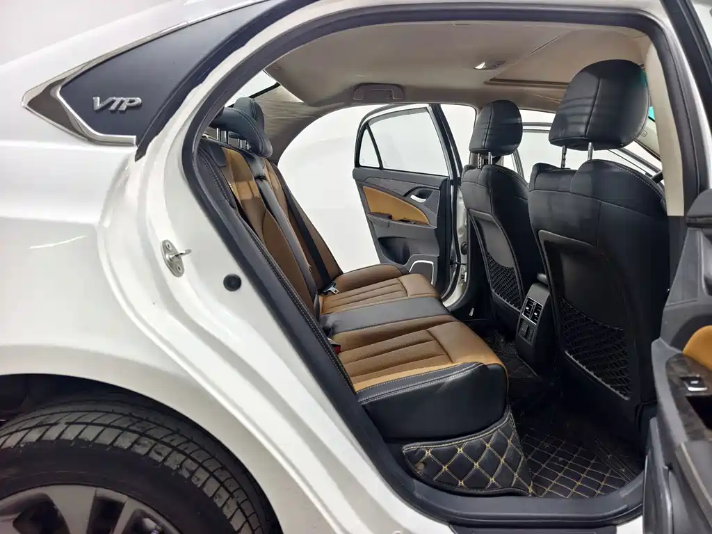 BYD Qin NEV — миниатюра 16