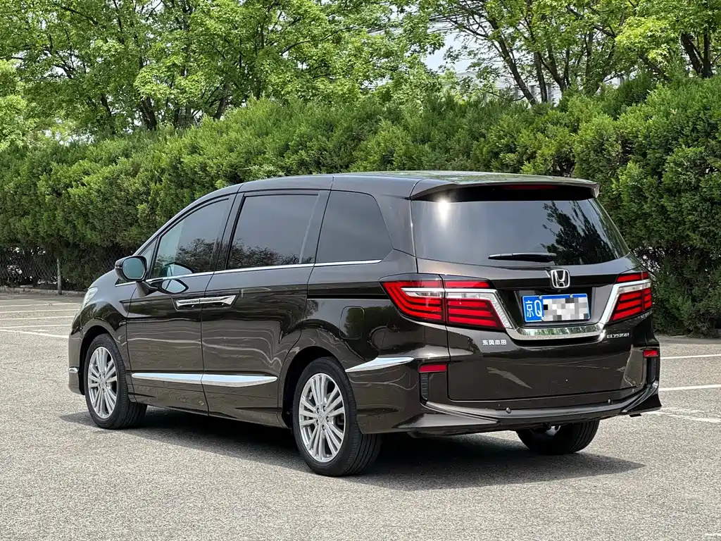 Honda Elysion — миниатюра 4