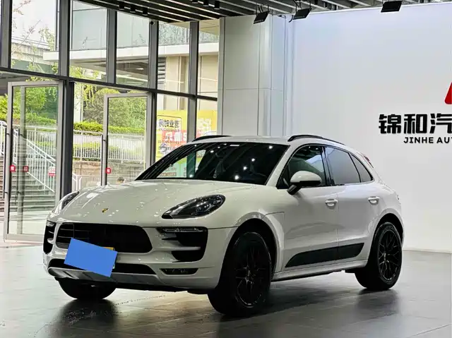 PORSCHE MACAN 2018