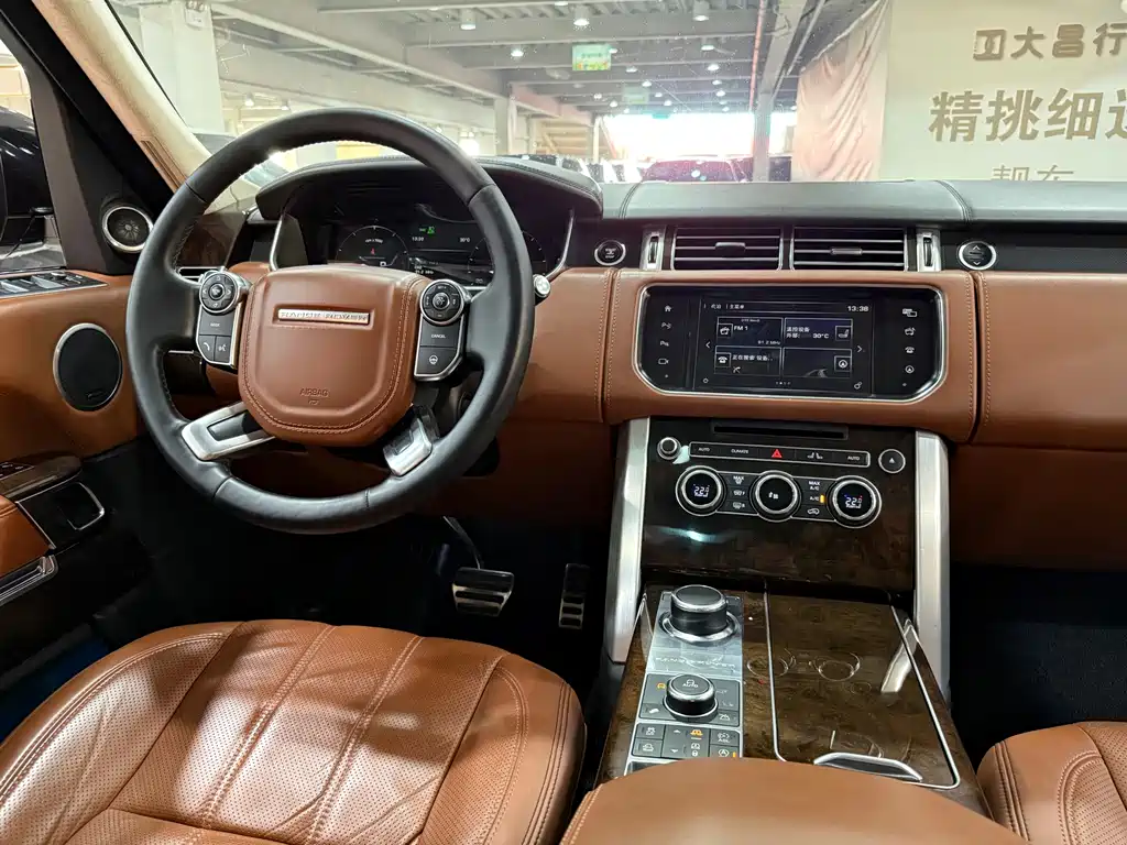 Land Rover Range Rover — миниатюра 6
