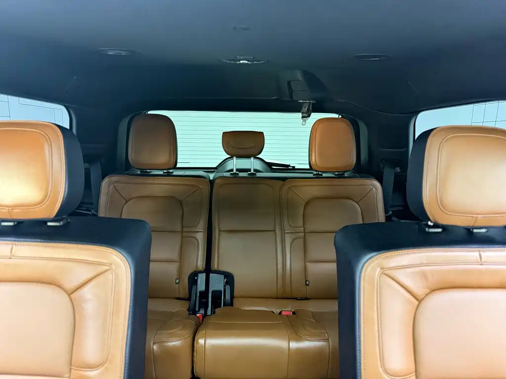 Lincoln Navigator — миниатюра 23