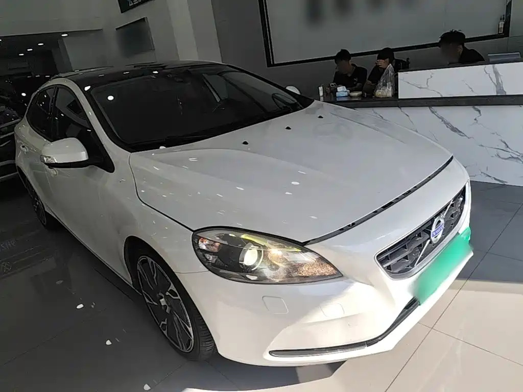 Volvo V40 — миниатюра 4