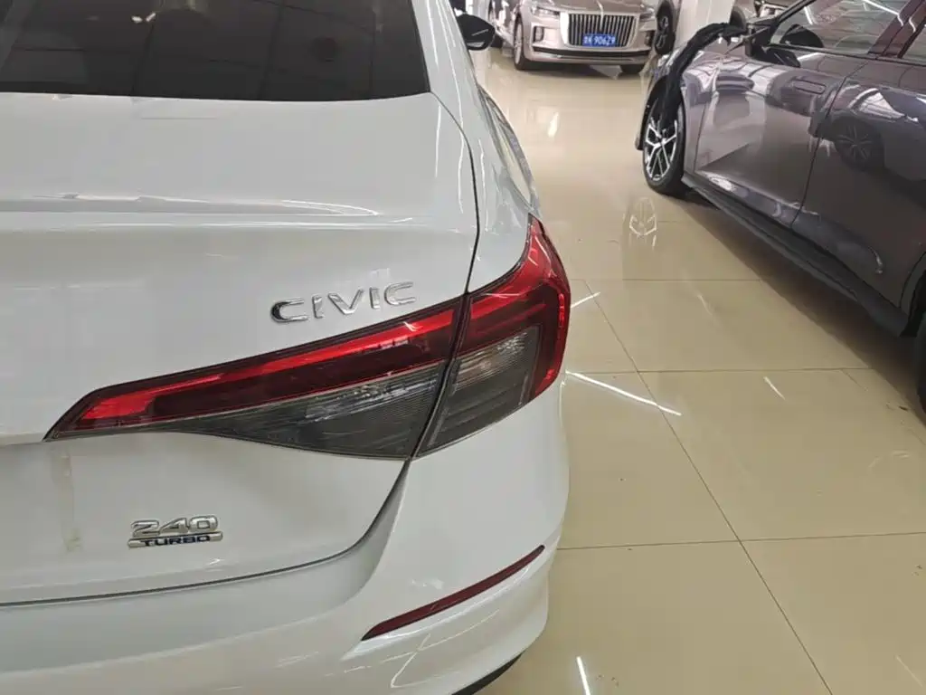 Honda Civic — миниатюра 8