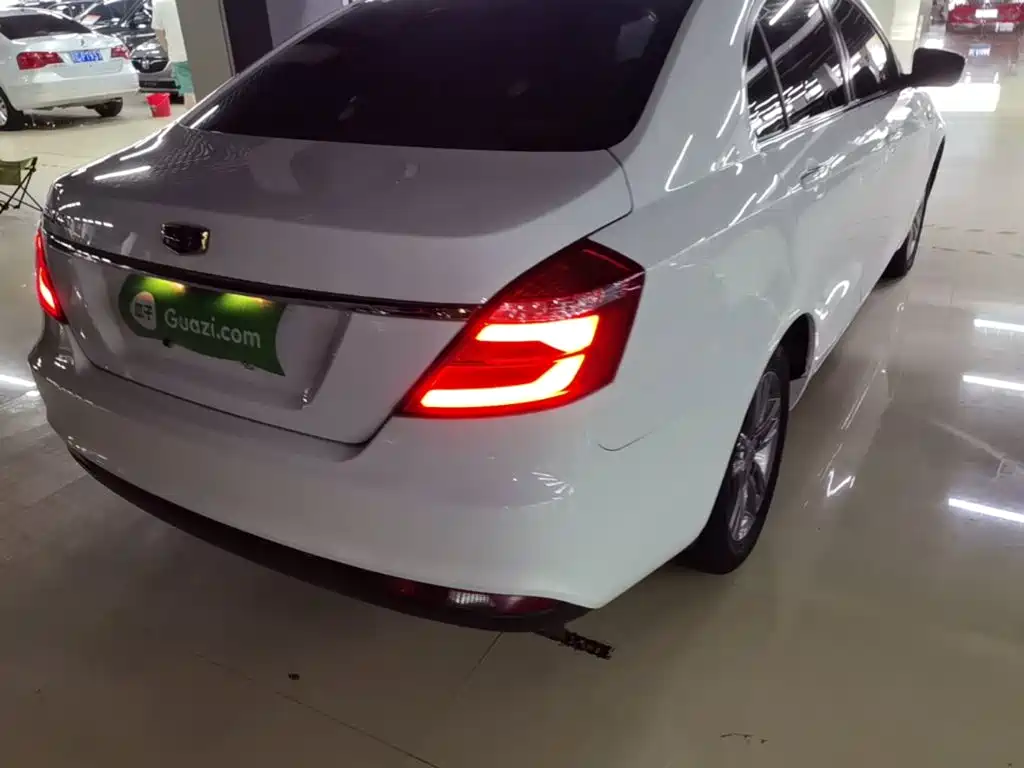 Geely Emgrand — миниатюра 8