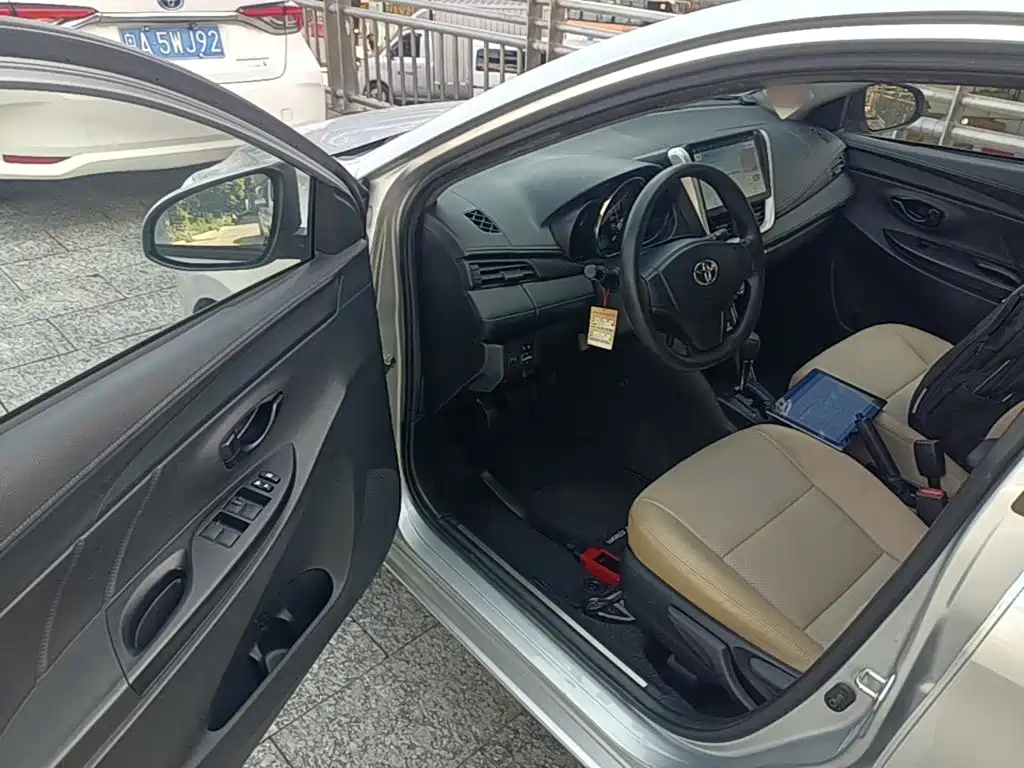 Toyota Yaris L — миниатюра 16