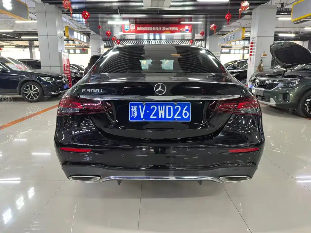 MERCEDES-BENZ E CLASS