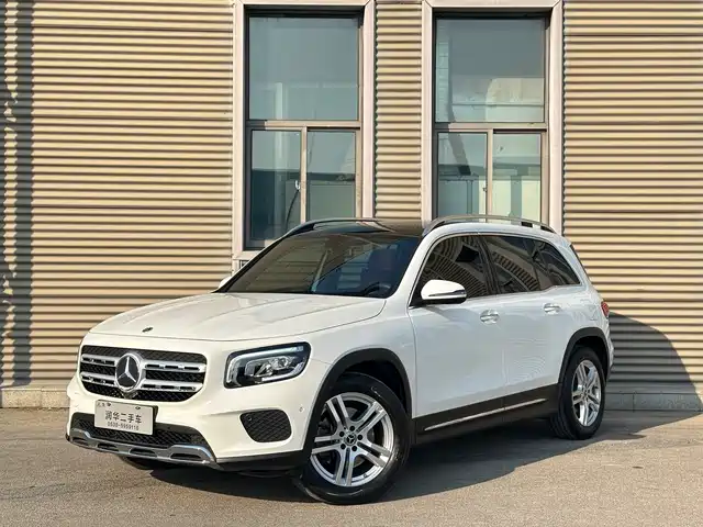 MERCEDES BENZ GLB