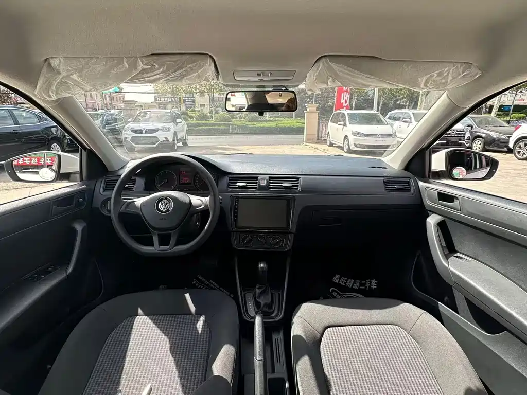 Volkswagen Santana — миниатюра 10