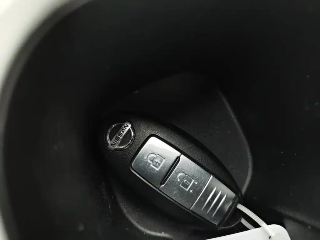 Nissan Tiida — миниатюра 9