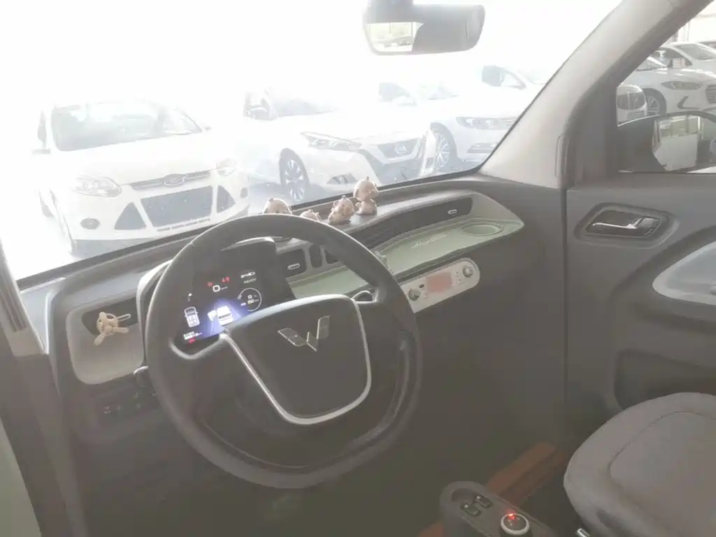 Wuling MINIEV — миниатюра 10